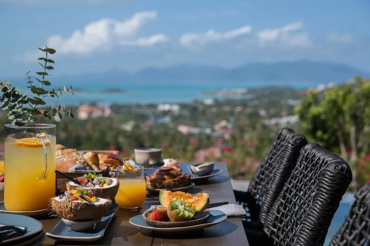Breakfast table over the coast